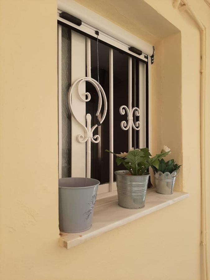 Kerry'S Cosy Apartment Vári Exterior foto